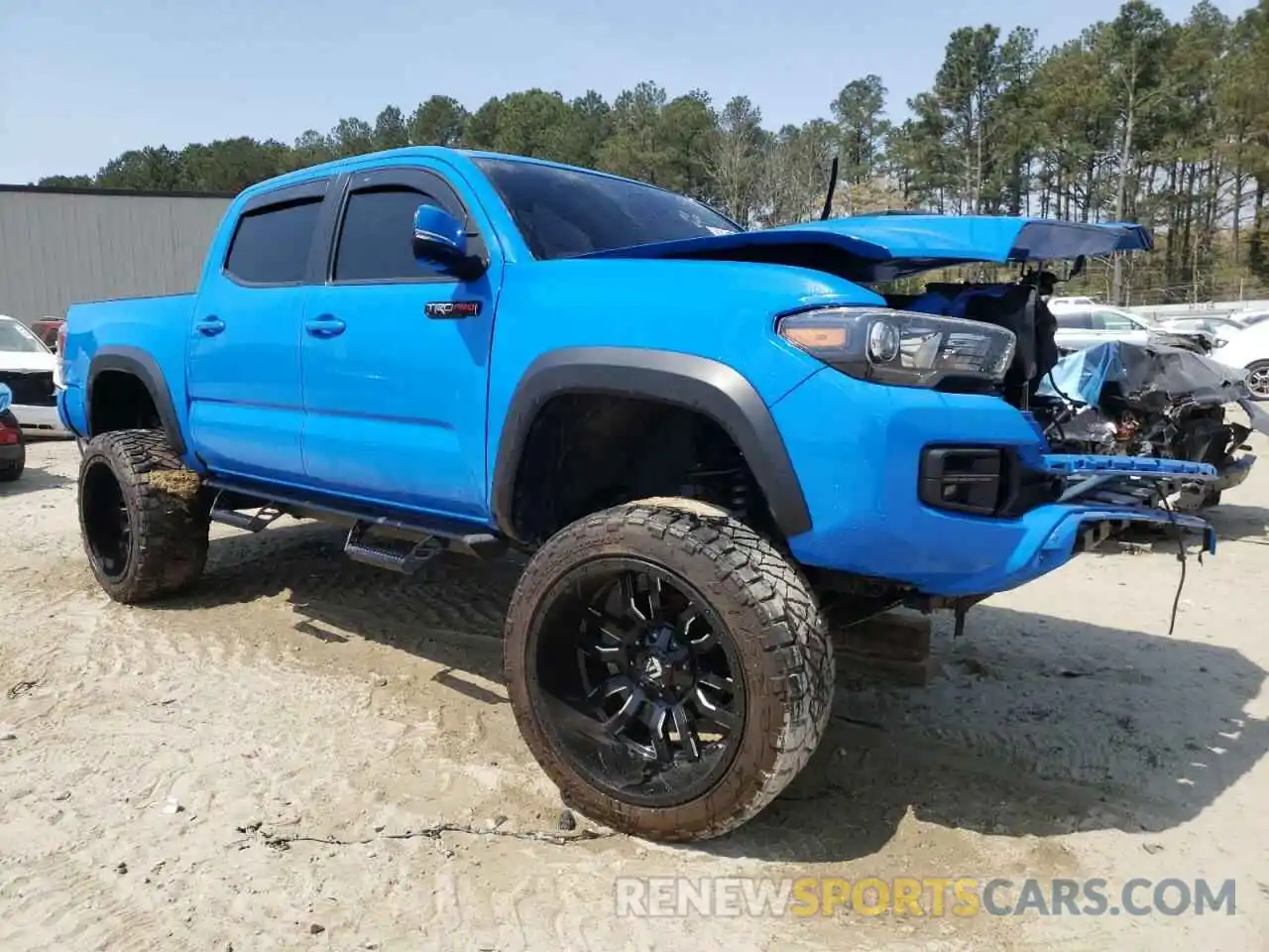 1 Photograph of a damaged car 5TFCZ5AN6KX185823 TOYOTA TACOMA 2019