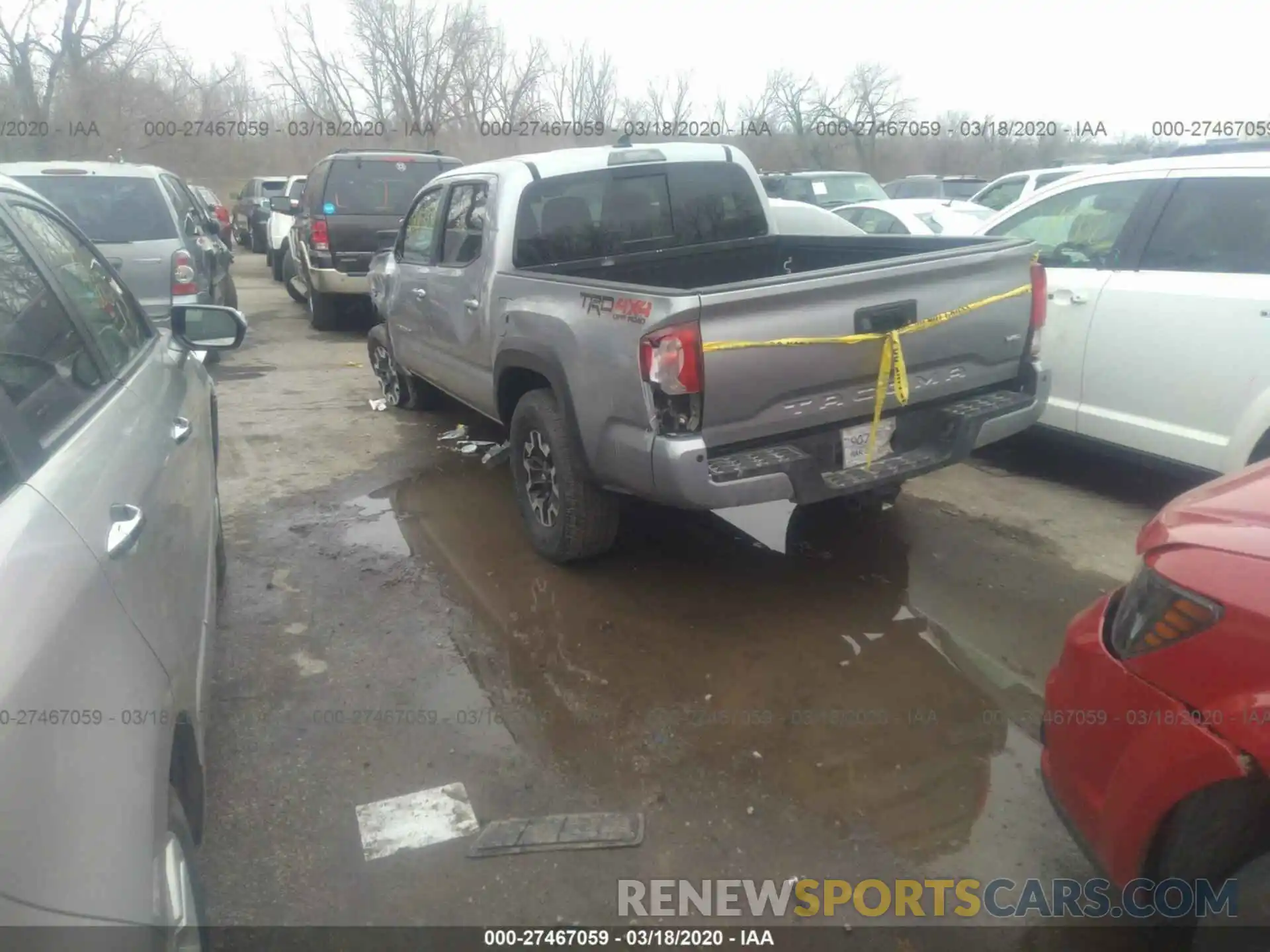 3 Photograph of a damaged car 5TFCZ5AN6KX186485 TOYOTA TACOMA 2019