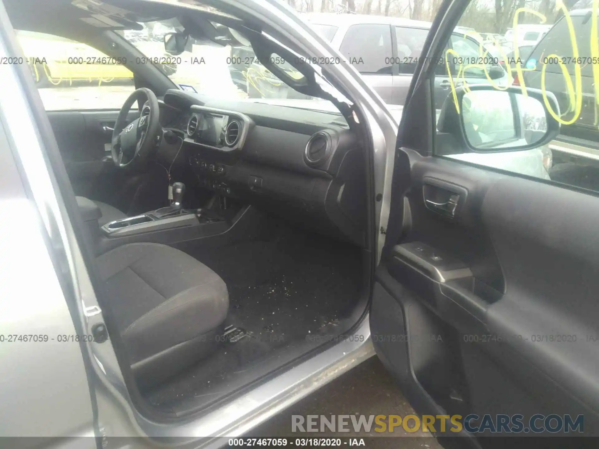 5 Photograph of a damaged car 5TFCZ5AN6KX186485 TOYOTA TACOMA 2019