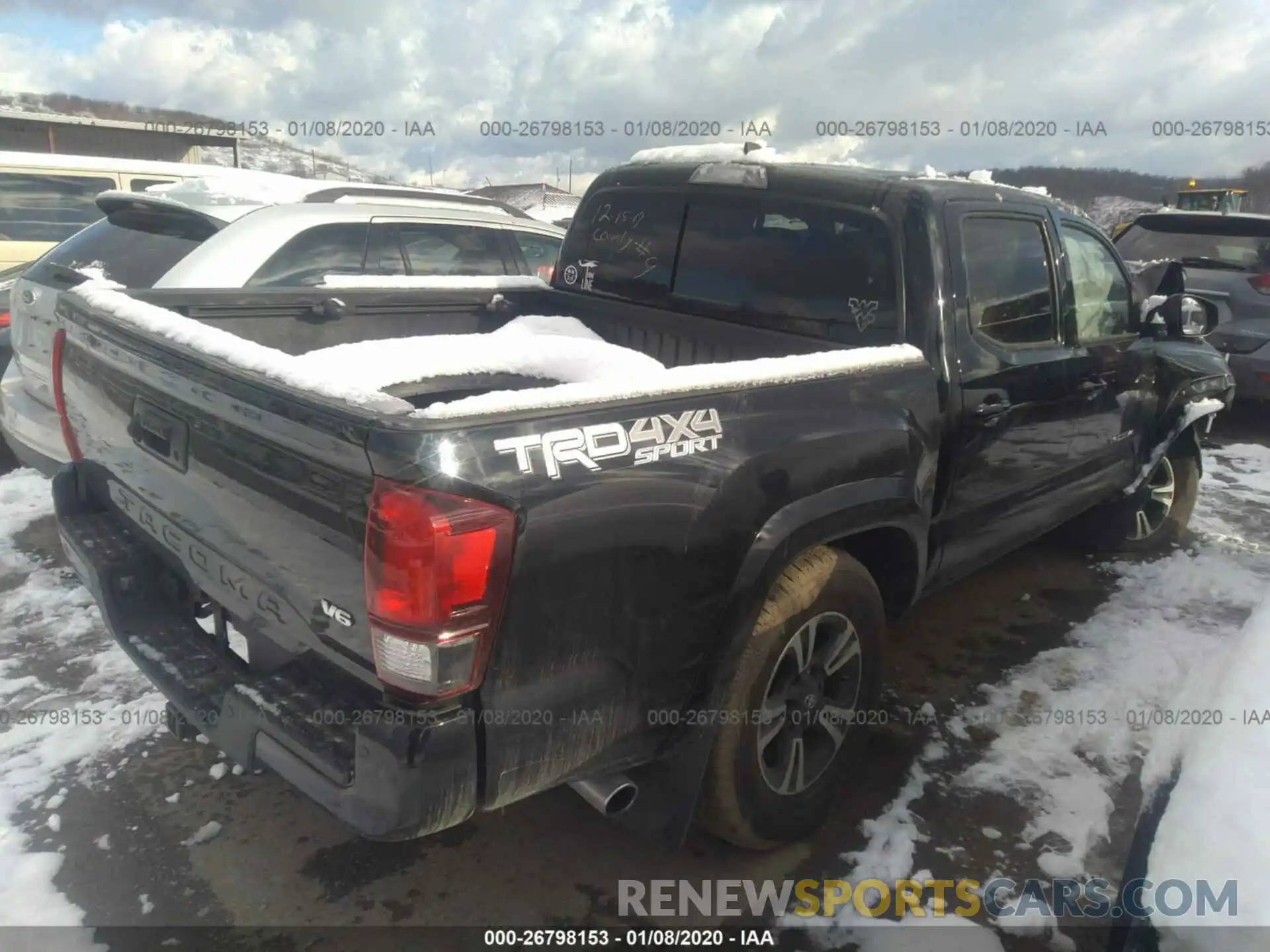 4 Фотография поврежденного автомобиля 5TFCZ5AN6KX188429 TOYOTA TACOMA 2019