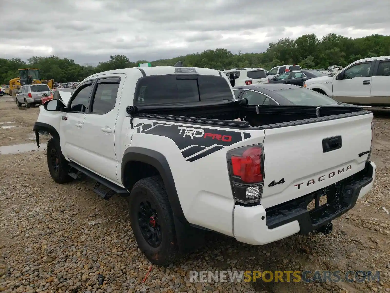 3 Фотография поврежденного автомобиля 5TFCZ5AN6KX189225 TOYOTA TACOMA 2019