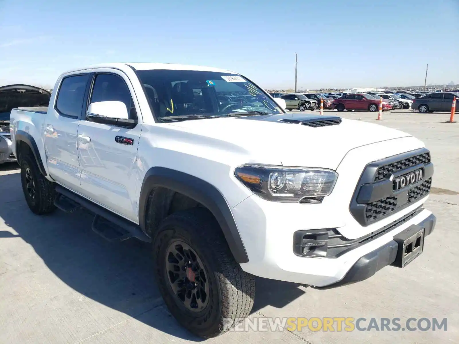 1 Photograph of a damaged car 5TFCZ5AN6KX189841 TOYOTA TACOMA 2019