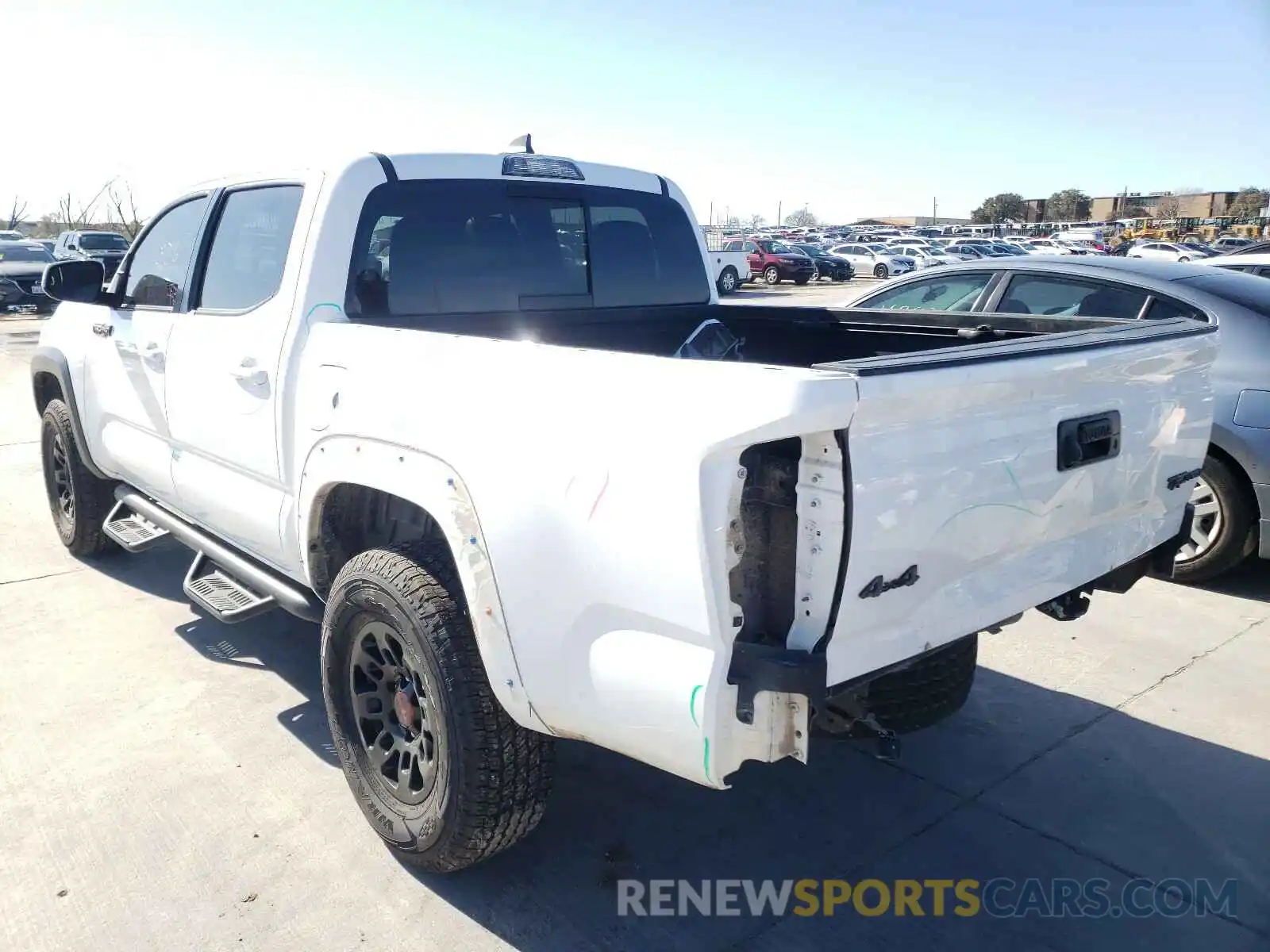 3 Photograph of a damaged car 5TFCZ5AN6KX189841 TOYOTA TACOMA 2019