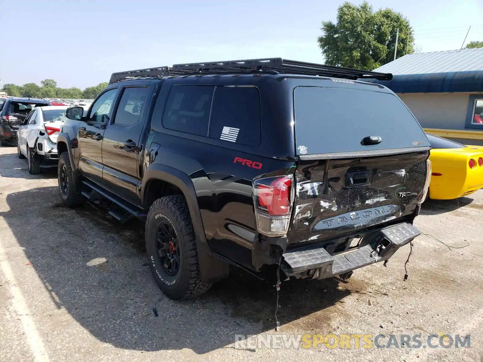 3 Photograph of a damaged car 5TFCZ5AN6KX193405 TOYOTA TACOMA 2019