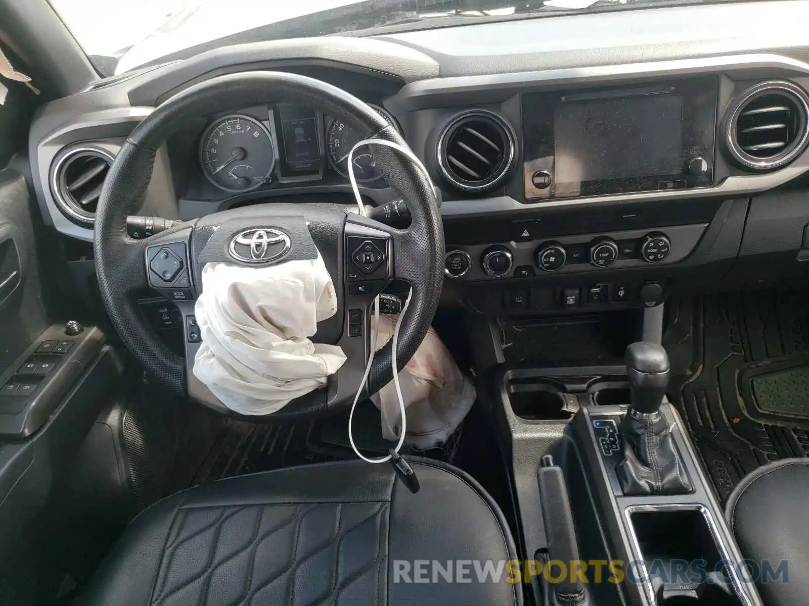 9 Photograph of a damaged car 5TFCZ5AN6KX195297 TOYOTA TACOMA 2019