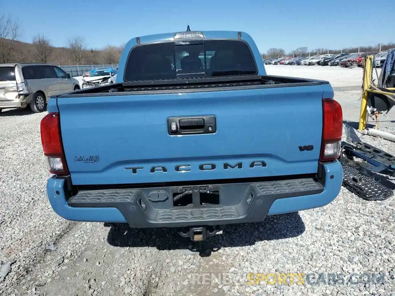 6 Photograph of a damaged car 5TFCZ5AN6KX208887 TOYOTA TACOMA 2019