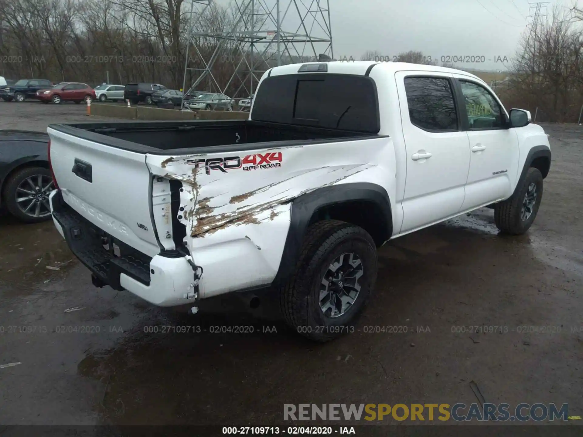 4 Фотография поврежденного автомобиля 5TFCZ5AN7KX168917 TOYOTA TACOMA 2019