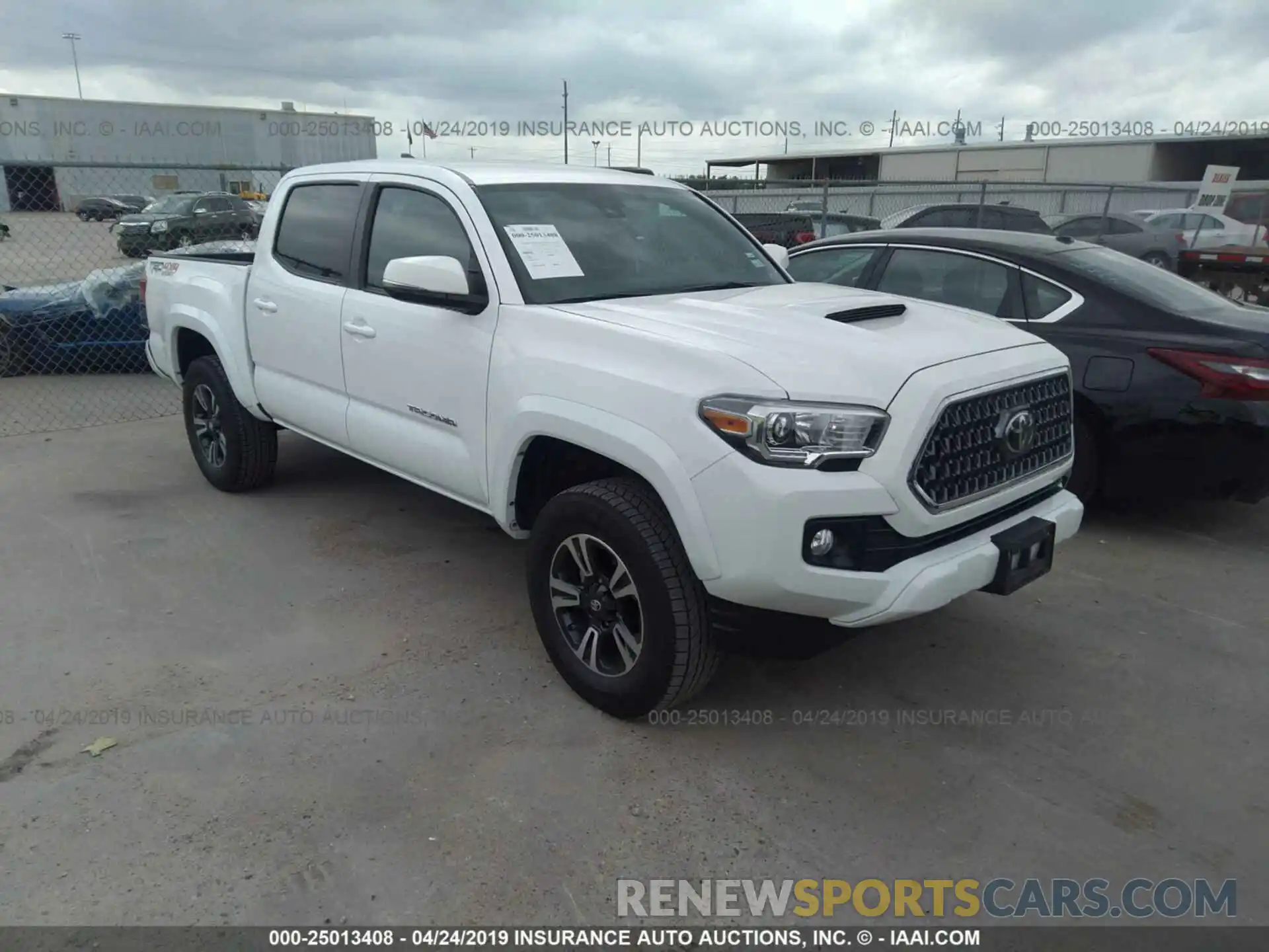 1 Photograph of a damaged car 5TFCZ5AN7KX170411 TOYOTA TACOMA 2019