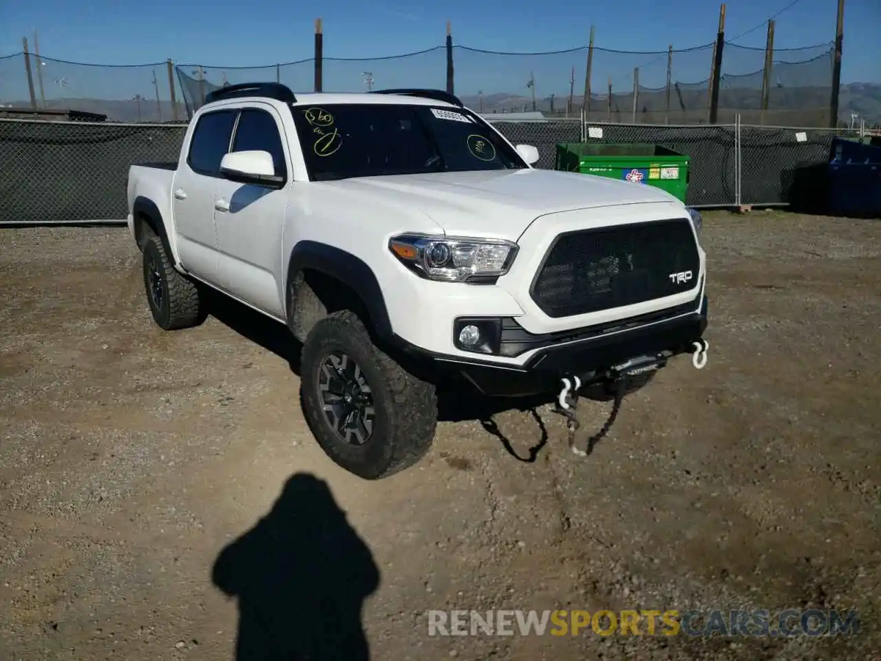 1 Photograph of a damaged car 5TFCZ5AN7KX175690 TOYOTA TACOMA 2019