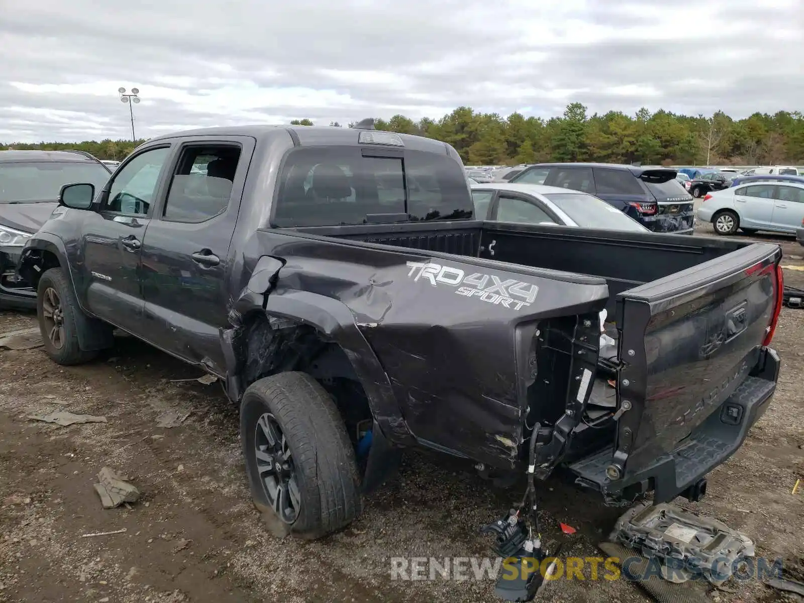 3 Фотография поврежденного автомобиля 5TFCZ5AN7KX177228 TOYOTA TACOMA 2019