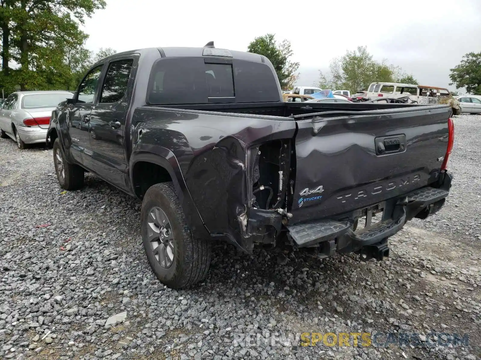 3 Фотография поврежденного автомобиля 5TFCZ5AN7KX177617 TOYOTA TACOMA 2019