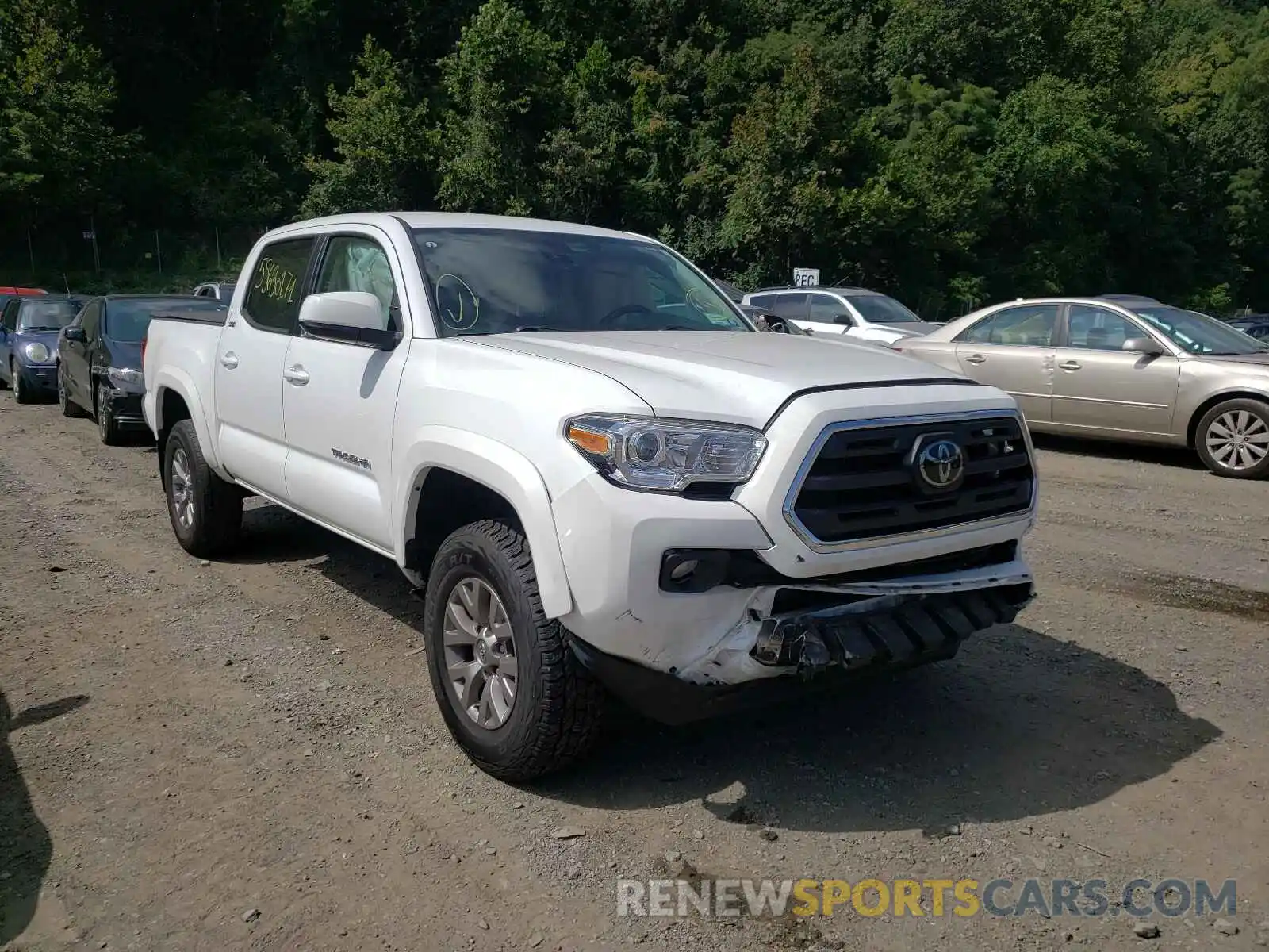 1 Photograph of a damaged car 5TFCZ5AN7KX183000 TOYOTA TACOMA 2019