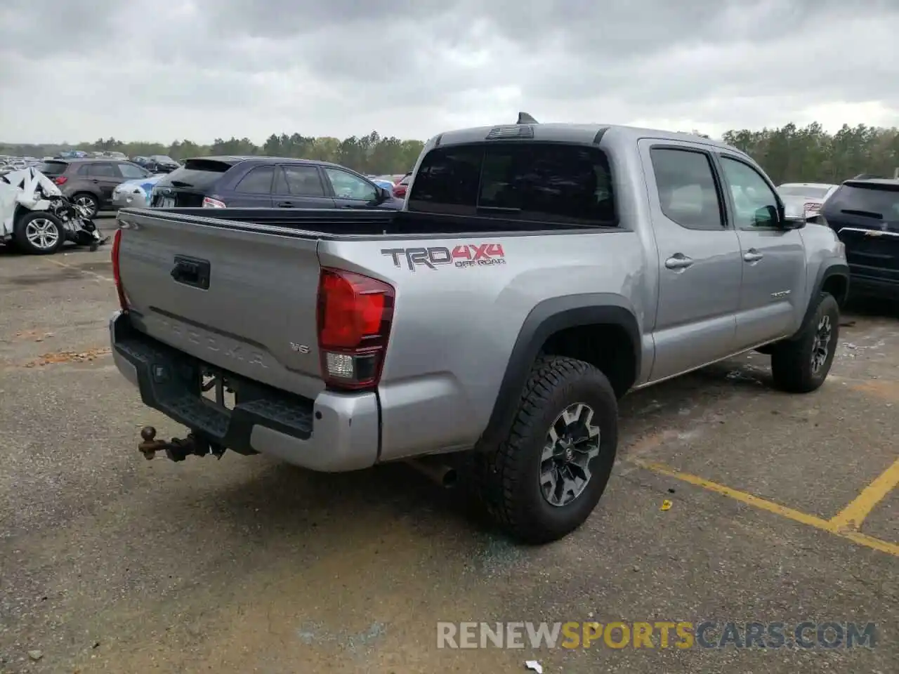 4 Фотография поврежденного автомобиля 5TFCZ5AN7KX186303 TOYOTA TACOMA 2019