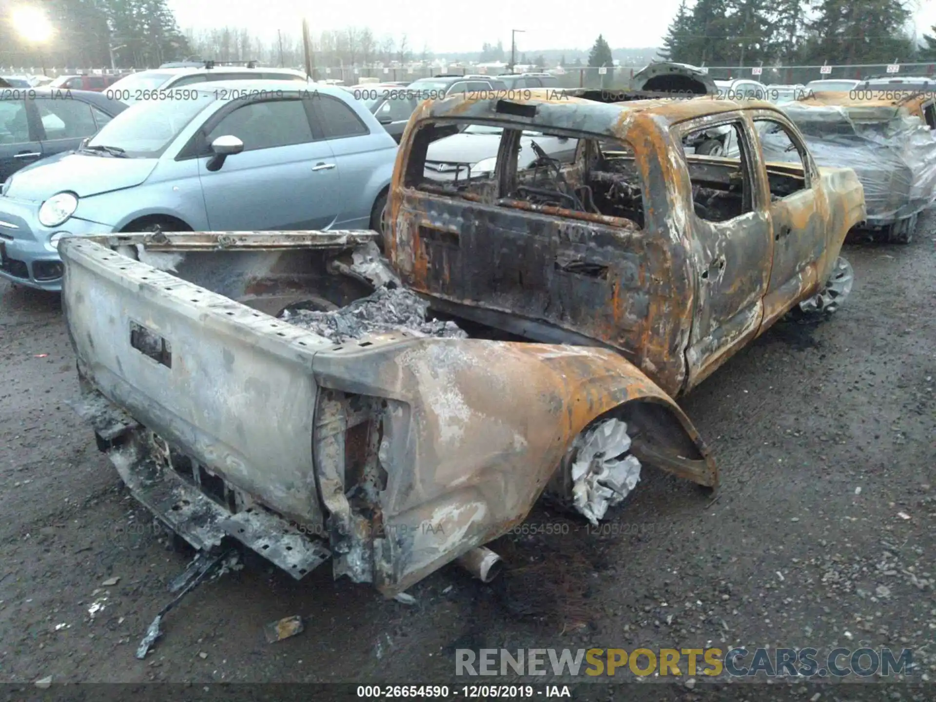 4 Photograph of a damaged car 5TFCZ5AN7KX190030 TOYOTA TACOMA 2019