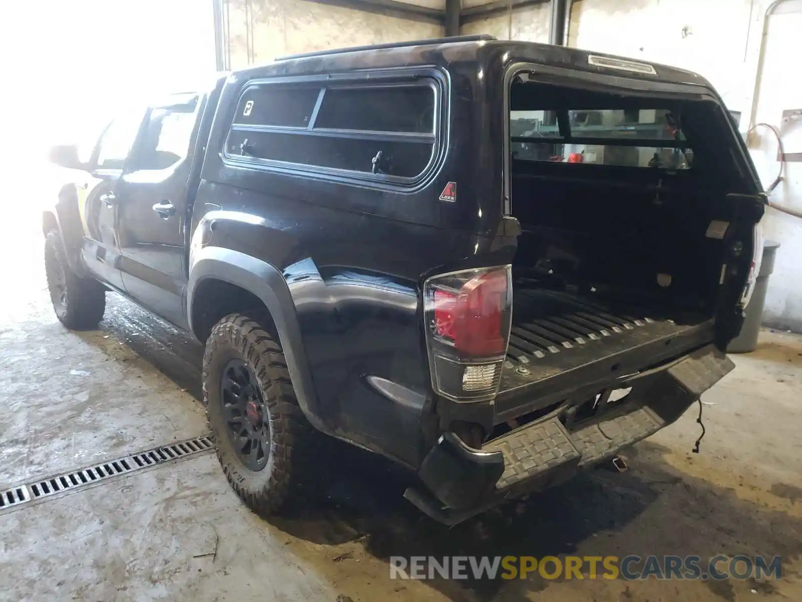 3 Photograph of a damaged car 5TFCZ5AN7KX193333 TOYOTA TACOMA 2019