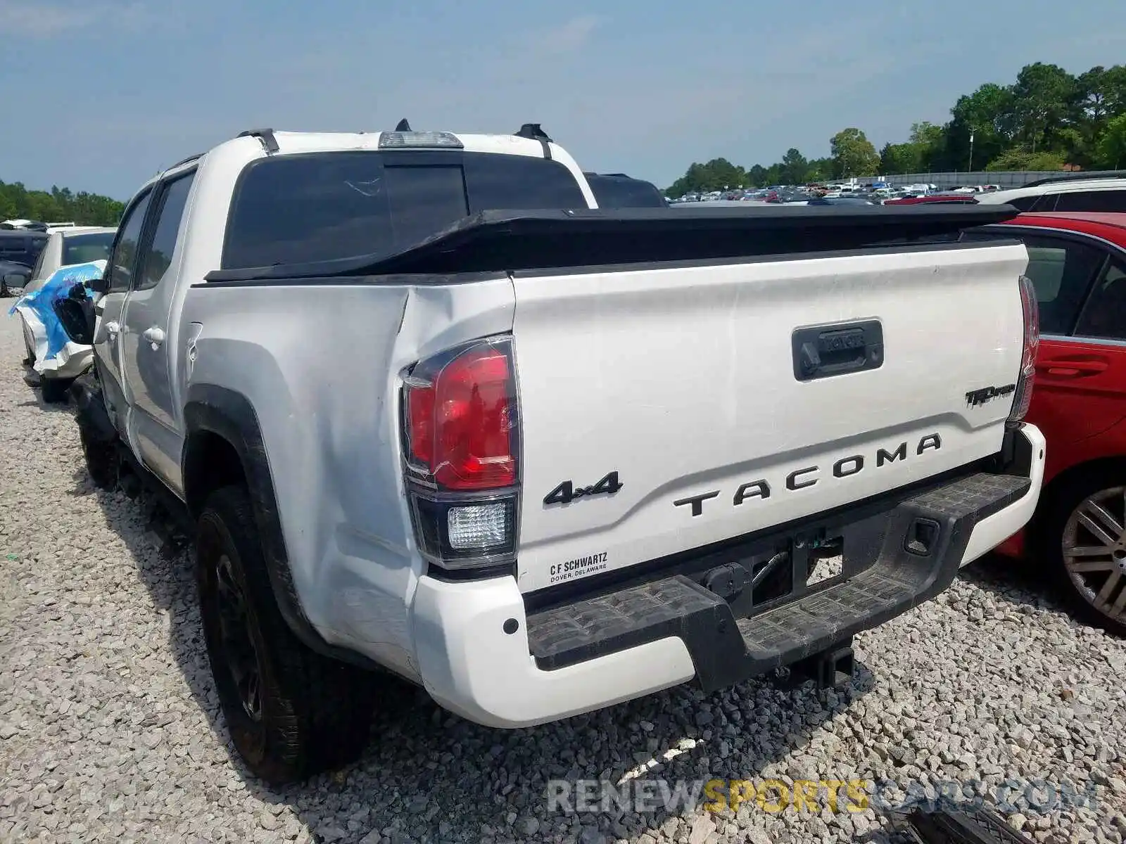 3 Photograph of a damaged car 5TFCZ5AN7KX194997 TOYOTA TACOMA 2019