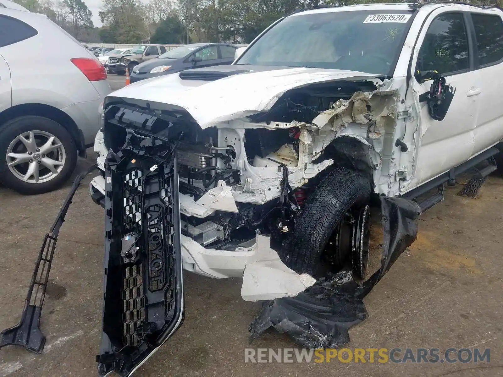 9 Photograph of a damaged car 5TFCZ5AN7KX194997 TOYOTA TACOMA 2019