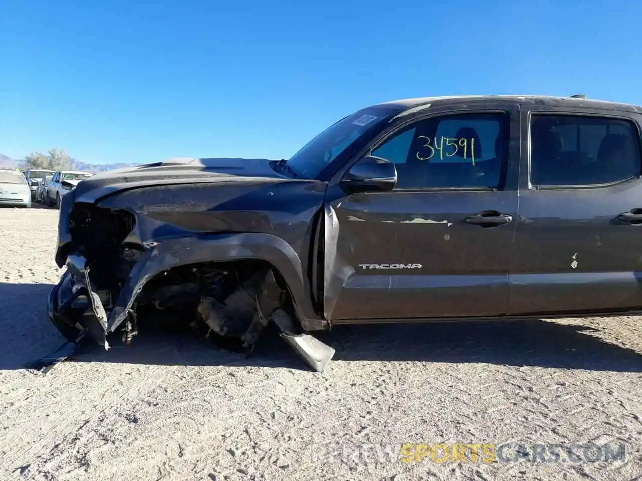 9 Photograph of a damaged car 5TFCZ5AN7KX204735 TOYOTA TACOMA 2019