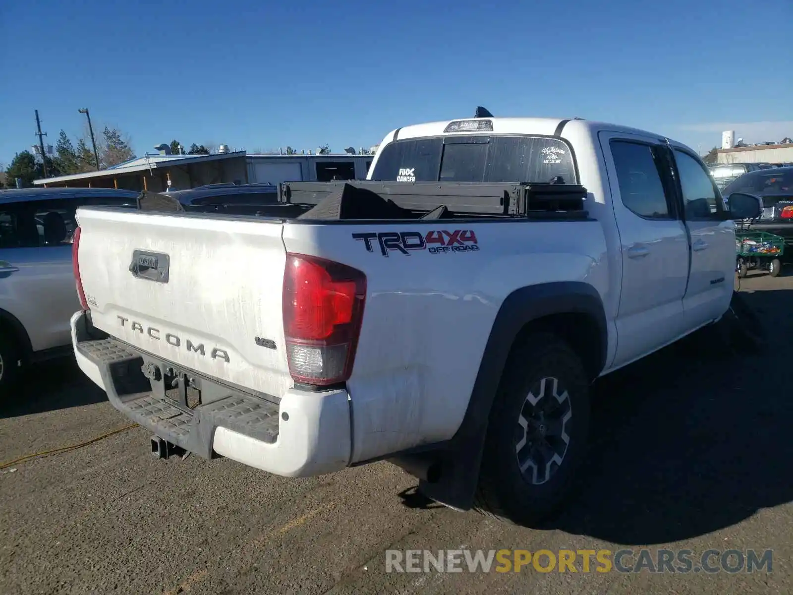 4 Фотография поврежденного автомобиля 5TFCZ5AN7KX207621 TOYOTA TACOMA 2019