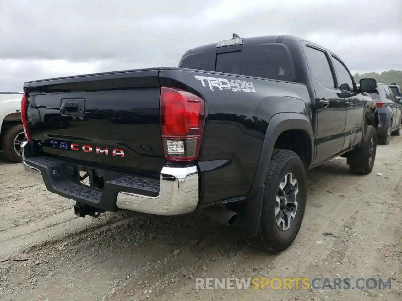 4 Photograph of a damaged car 5TFCZ5AN7KX210499 TOYOTA TACOMA 2019