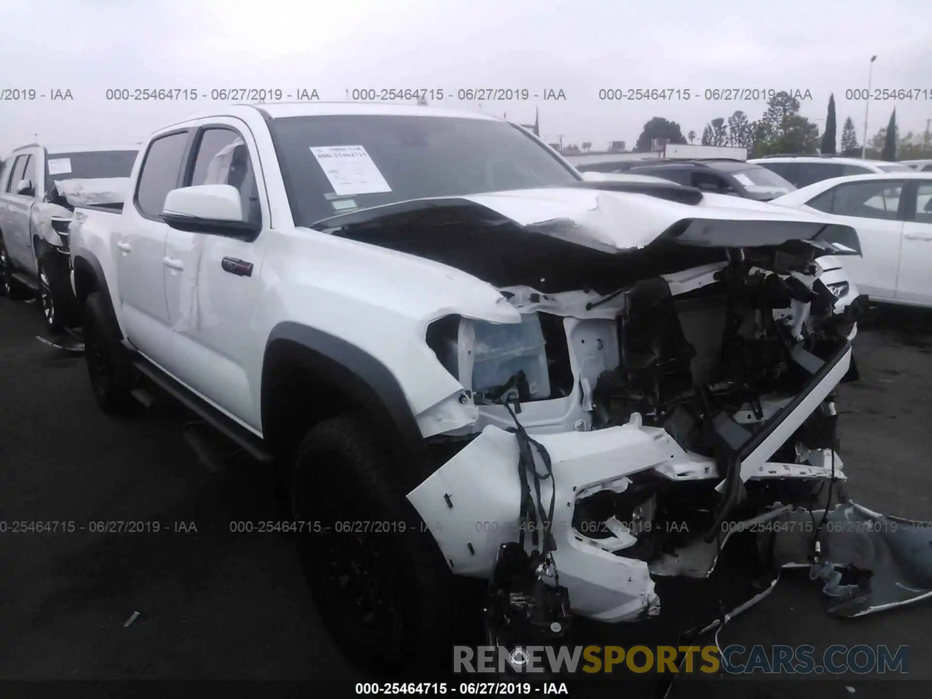 1 Photograph of a damaged car 5TFCZ5AN8KX180199 TOYOTA TACOMA 2019