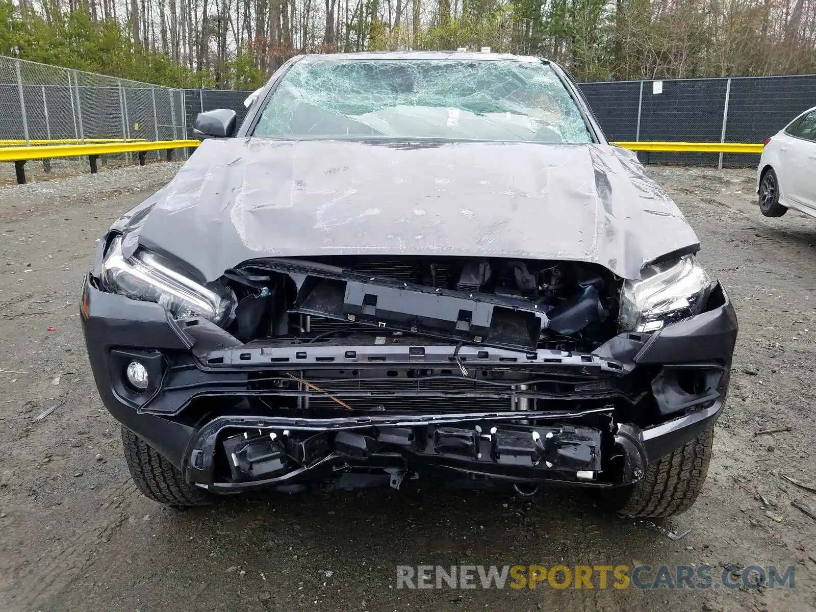 9 Photograph of a damaged car 5TFCZ5AN8KX180817 TOYOTA TACOMA 2019