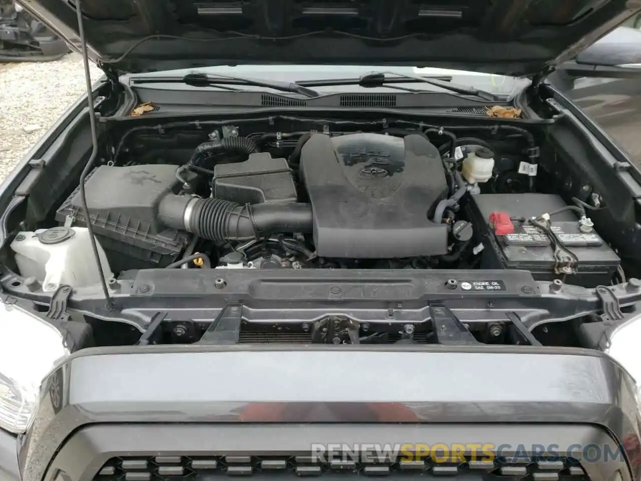 7 Photograph of a damaged car 5TFCZ5AN8KX185404 TOYOTA TACOMA 2019