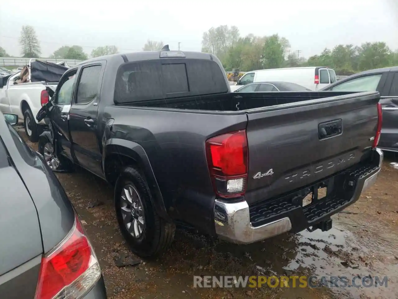 3 Photograph of a damaged car 5TFCZ5AN8KX186441 TOYOTA TACOMA 2019