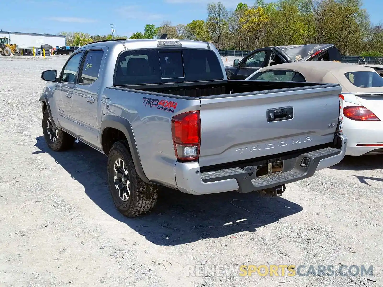 3 Photograph of a damaged car 5TFCZ5AN8KX186679 TOYOTA TACOMA 2019