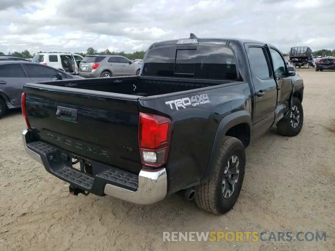 4 Фотография поврежденного автомобиля 5TFCZ5AN8KX187346 TOYOTA TACOMA 2019