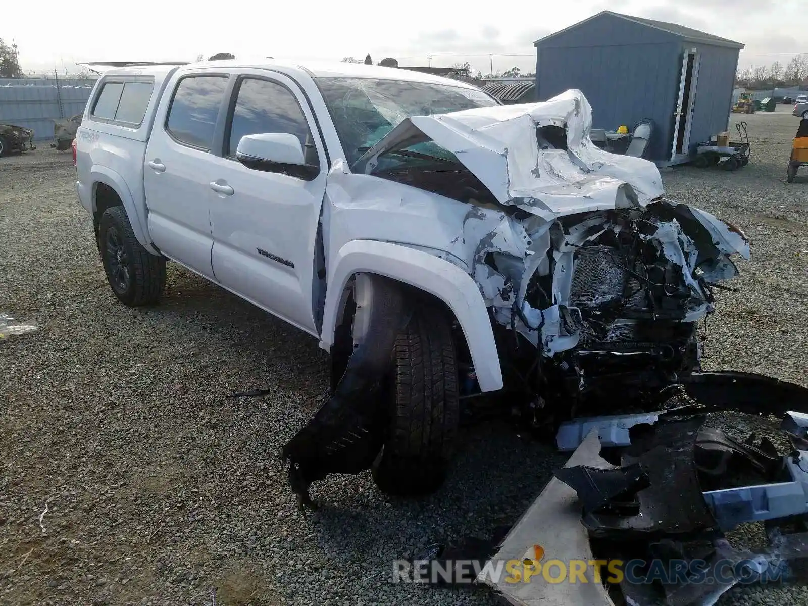 1 Photograph of a damaged car 5TFCZ5AN8KX189467 TOYOTA TACOMA 2019