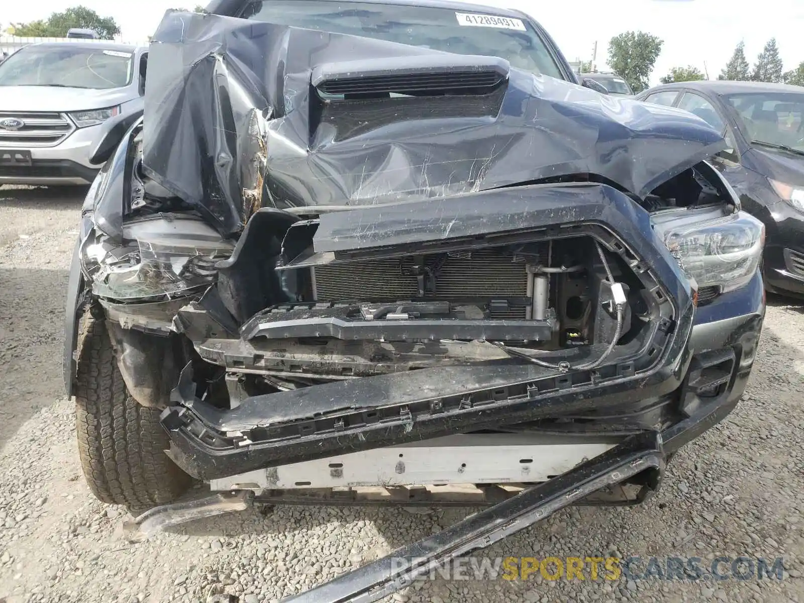 9 Photograph of a damaged car 5TFCZ5AN8KX190604 TOYOTA TACOMA 2019