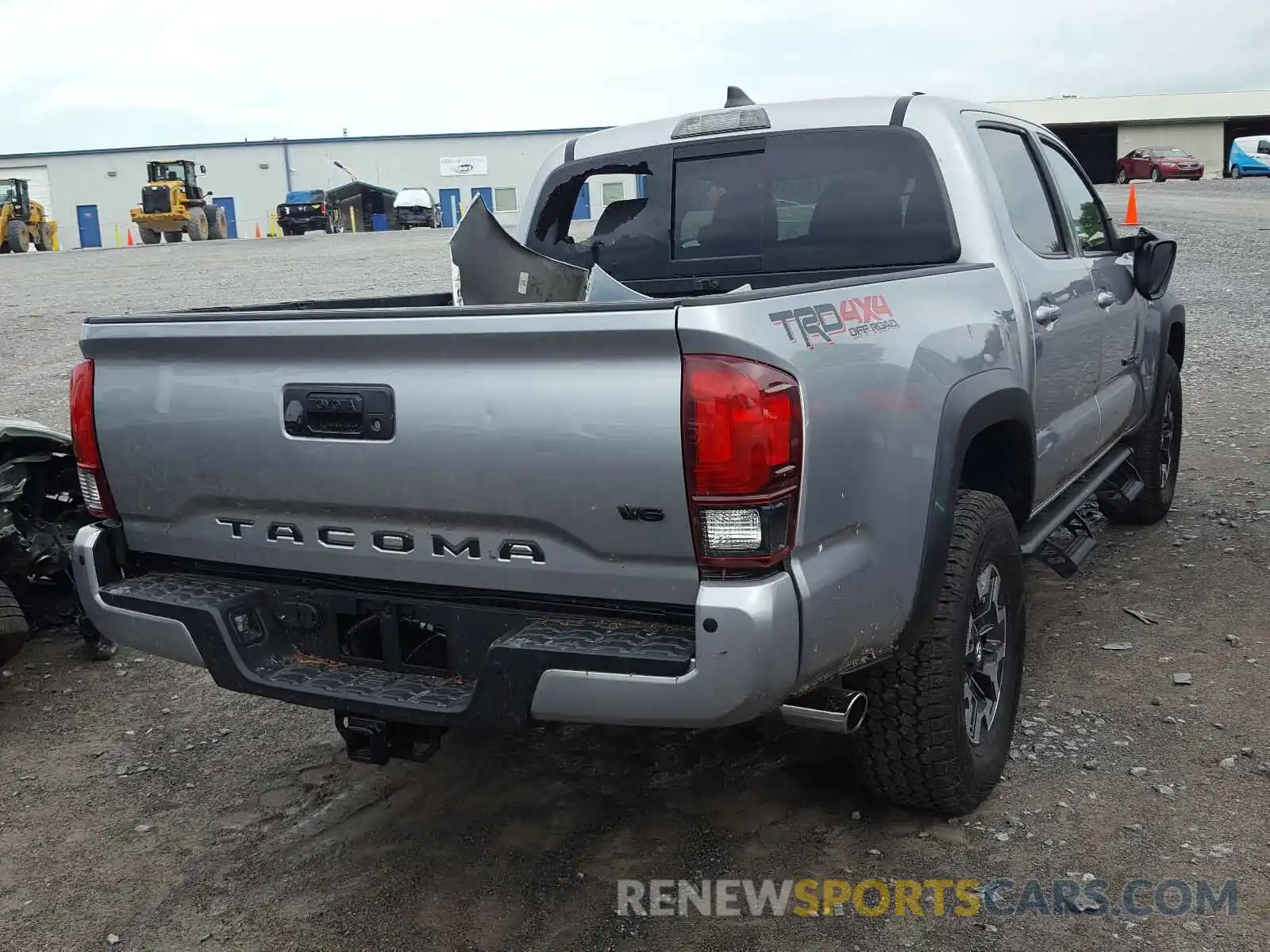 4 Фотография поврежденного автомобиля 5TFCZ5AN8KX192255 TOYOTA TACOMA 2019