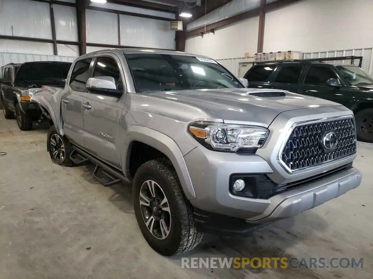 1 Photograph of a damaged car 5TFCZ5AN8KX192353 TOYOTA TACOMA 2019