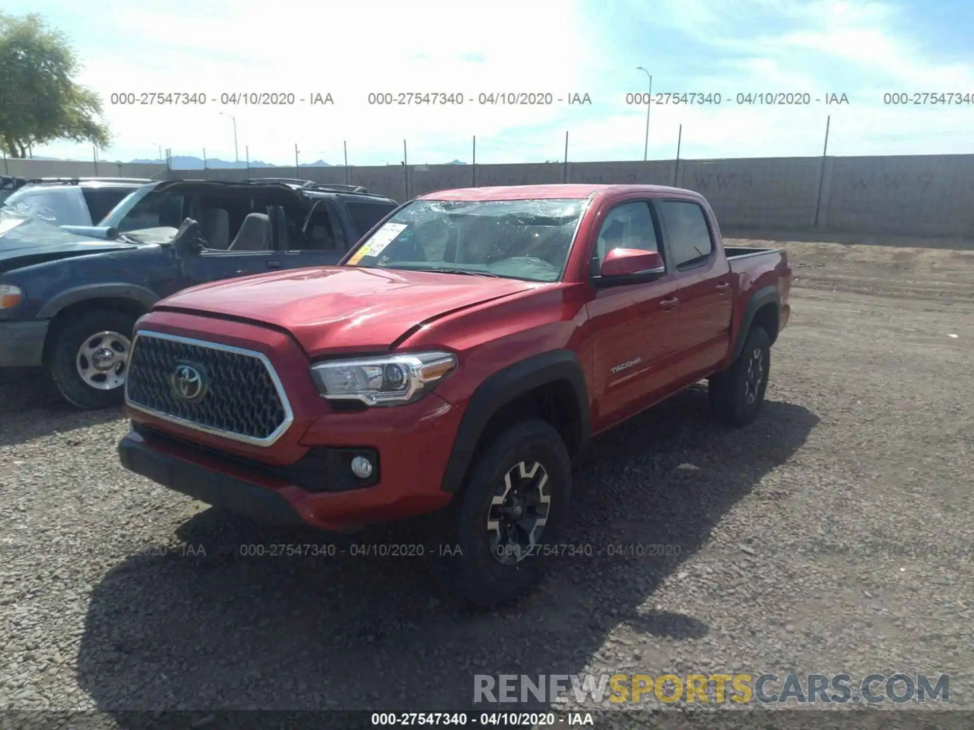 2 Photograph of a damaged car 5TFCZ5AN8KX194605 TOYOTA TACOMA 2019