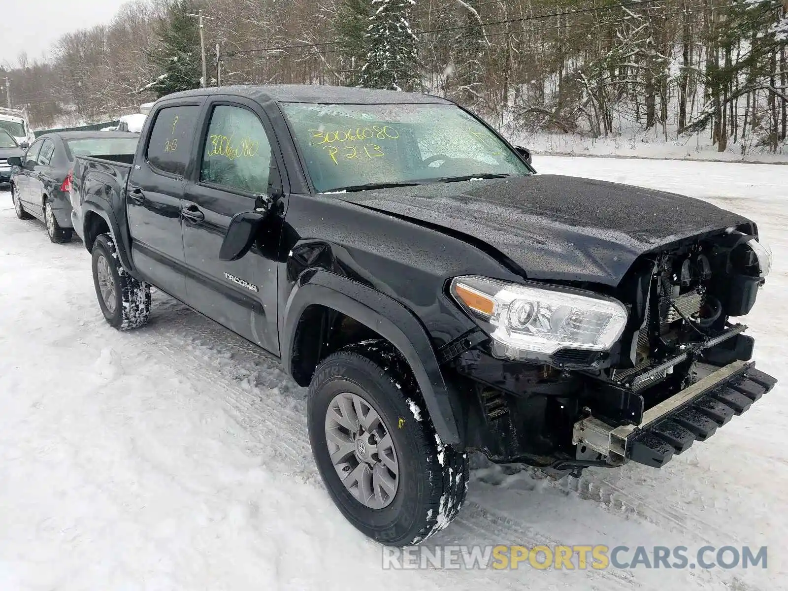 1 Photograph of a damaged car 5TFCZ5AN8KX200497 TOYOTA TACOMA 2019