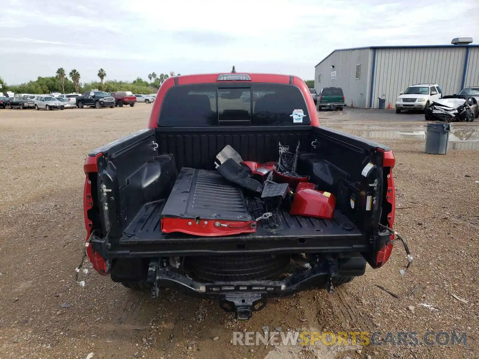 9 Photograph of a damaged car 5TFCZ5AN8KX206574 TOYOTA TACOMA 2019