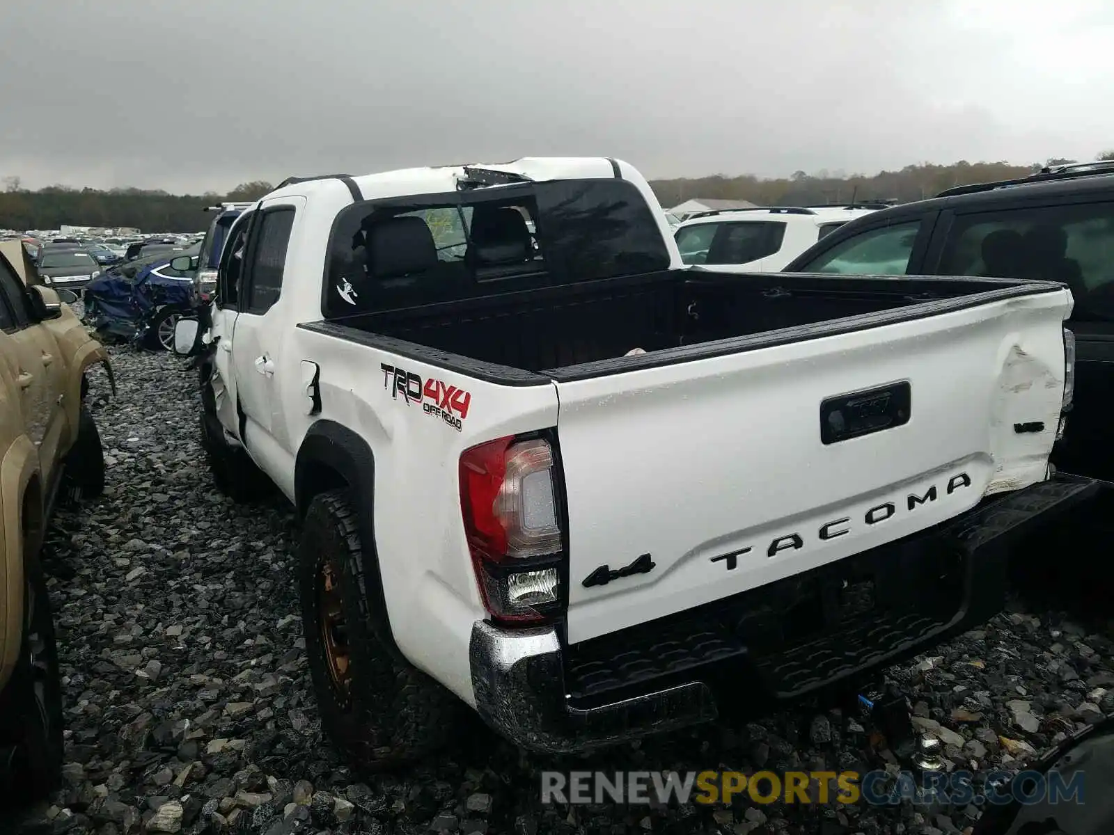 3 Photograph of a damaged car 5TFCZ5AN8KX207000 TOYOTA TACOMA 2019