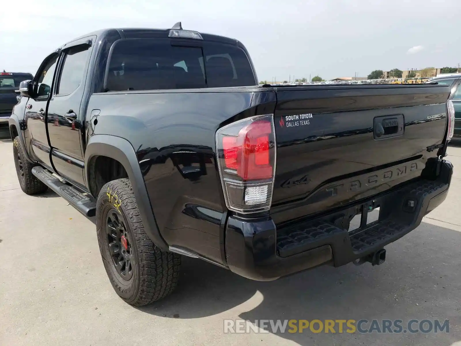 3 Фотография поврежденного автомобиля 5TFCZ5AN8KX207868 TOYOTA TACOMA 2019