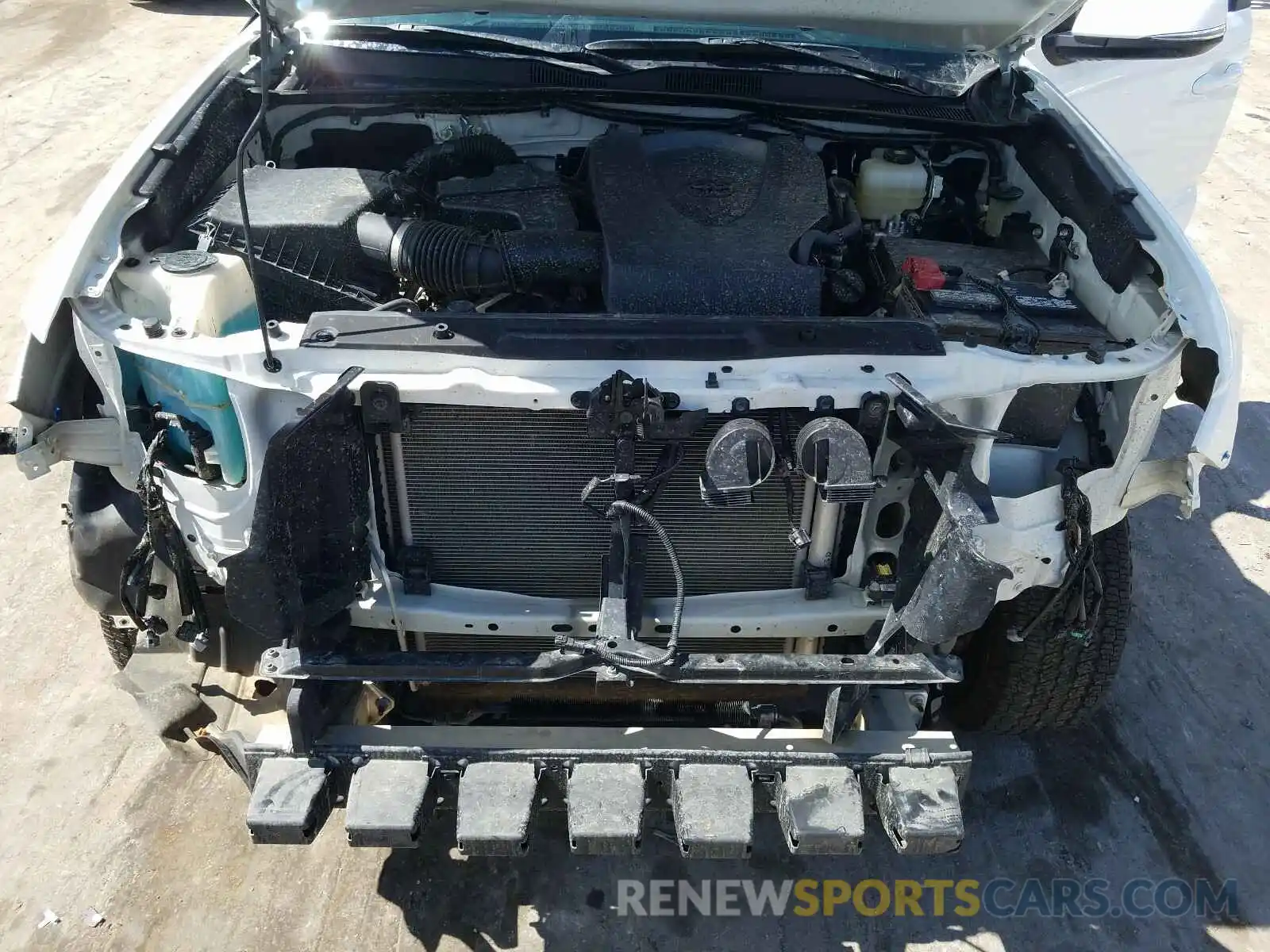 7 Photograph of a damaged car 5TFCZ5AN8KX210625 TOYOTA TACOMA 2019