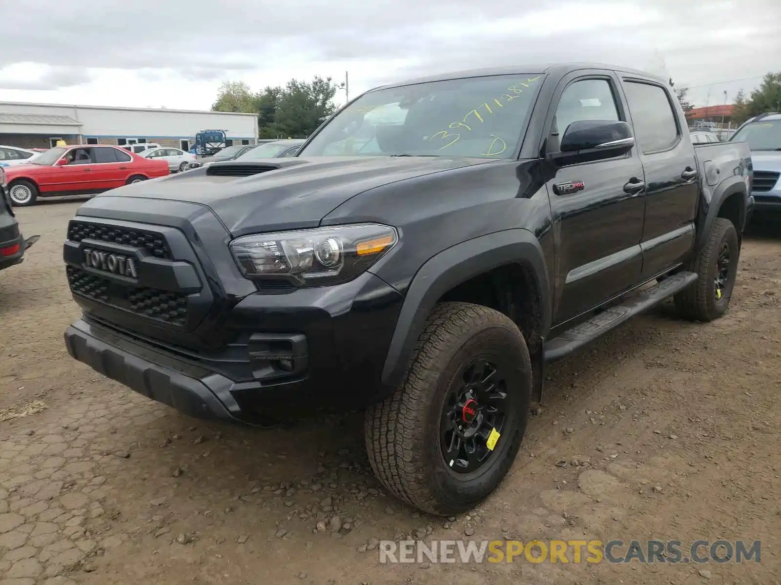 2 Фотография поврежденного автомобиля 5TFCZ5AN8KX212004 TOYOTA TACOMA 2019