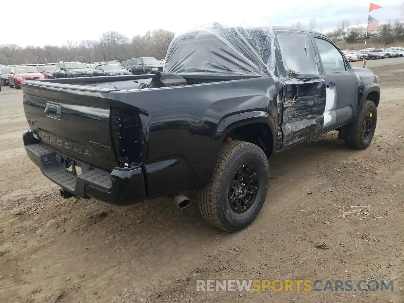 4 Photograph of a damaged car 5TFCZ5AN8KX212004 TOYOTA TACOMA 2019