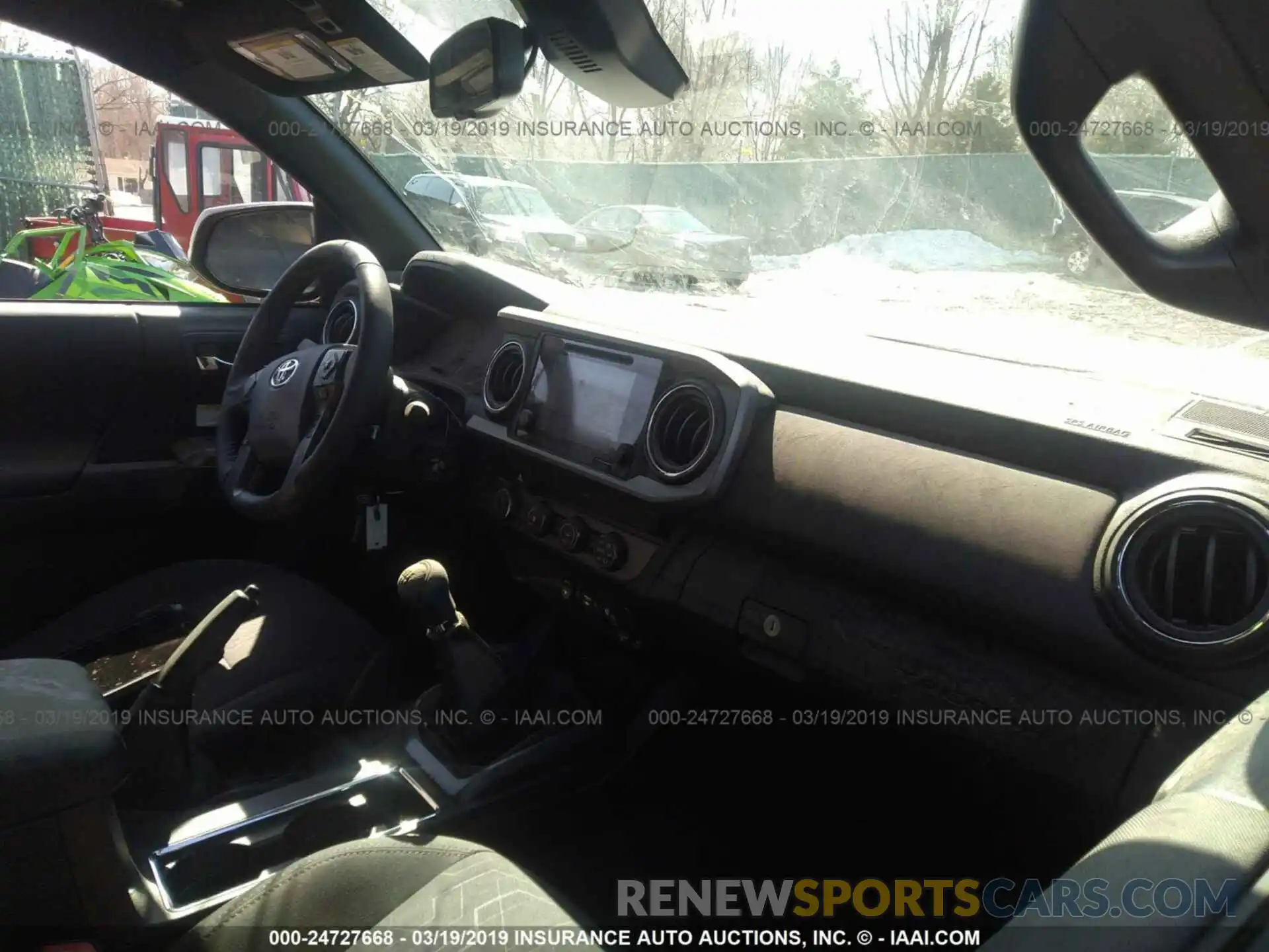 5 Photograph of a damaged car 5TFCZ5AN9KX169776 TOYOTA TACOMA 2019