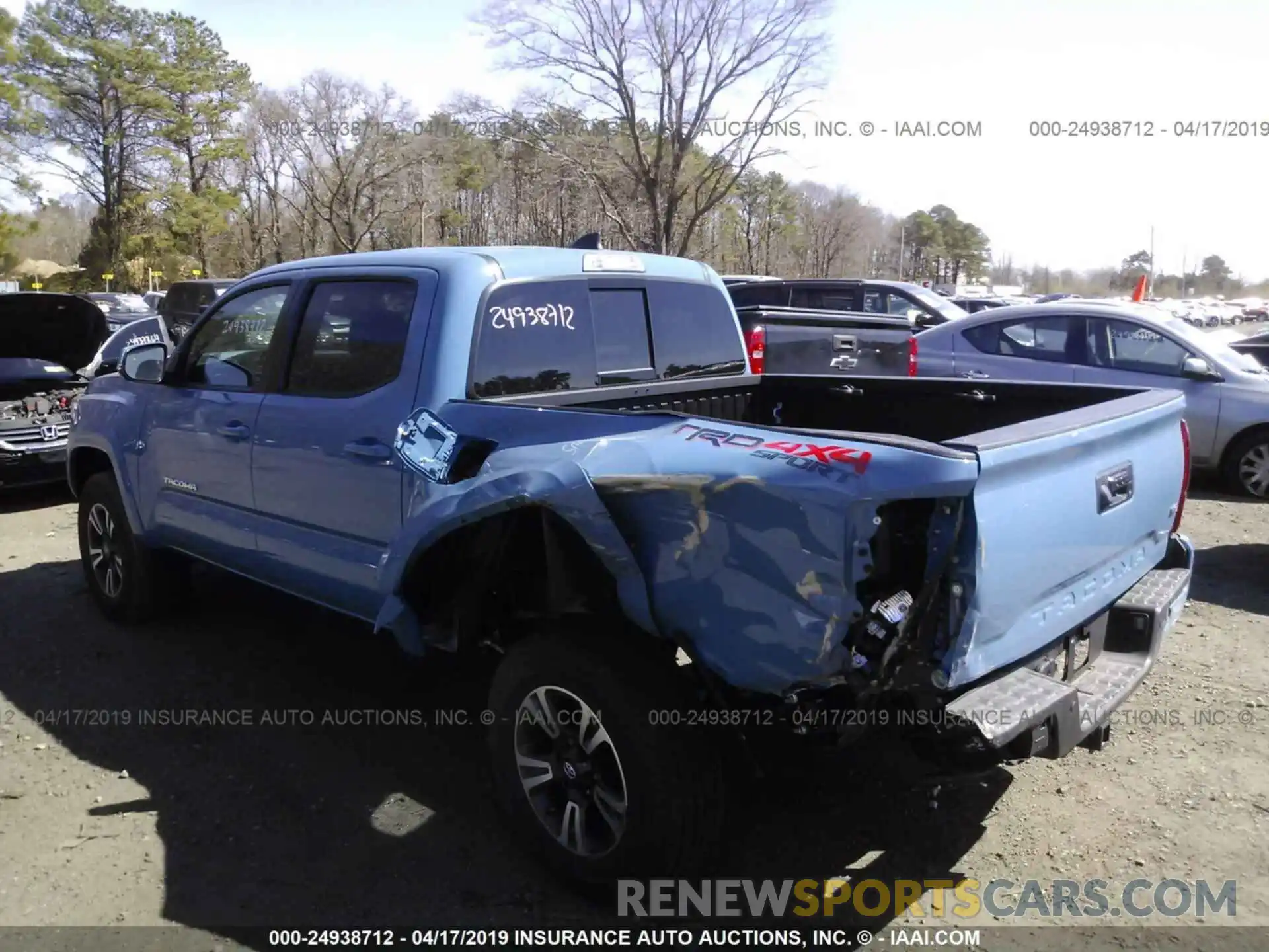 3 Photograph of a damaged car 5TFCZ5AN9KX175383 TOYOTA TACOMA 2019