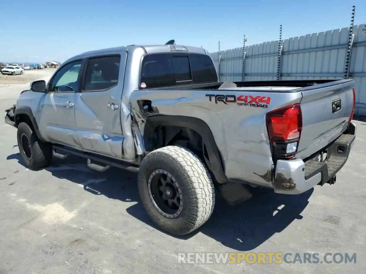 3 Photograph of a damaged car 5TFCZ5AN9KX181247 TOYOTA TACOMA 2019