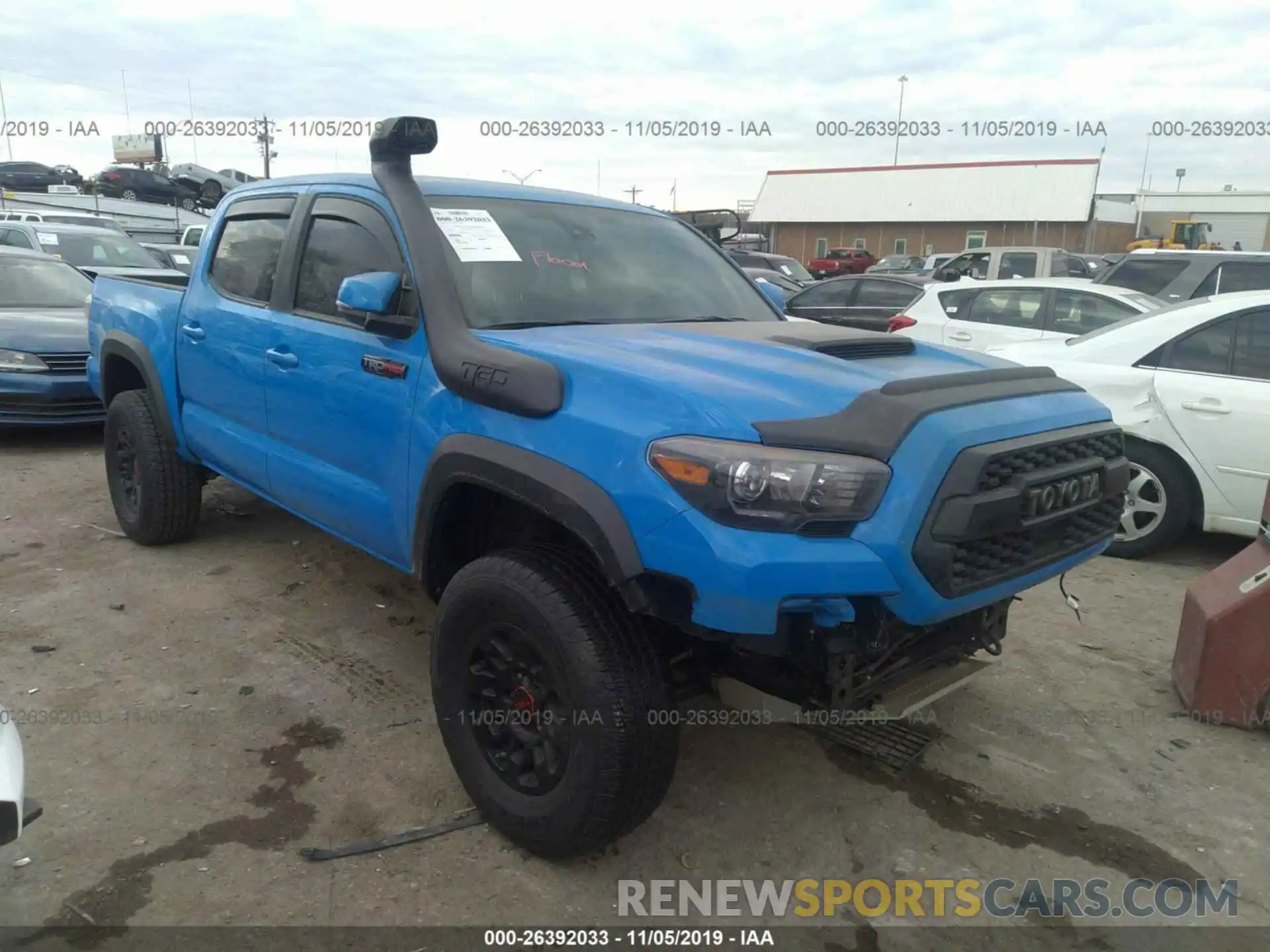 1 Photograph of a damaged car 5TFCZ5AN9KX184133 TOYOTA TACOMA 2019