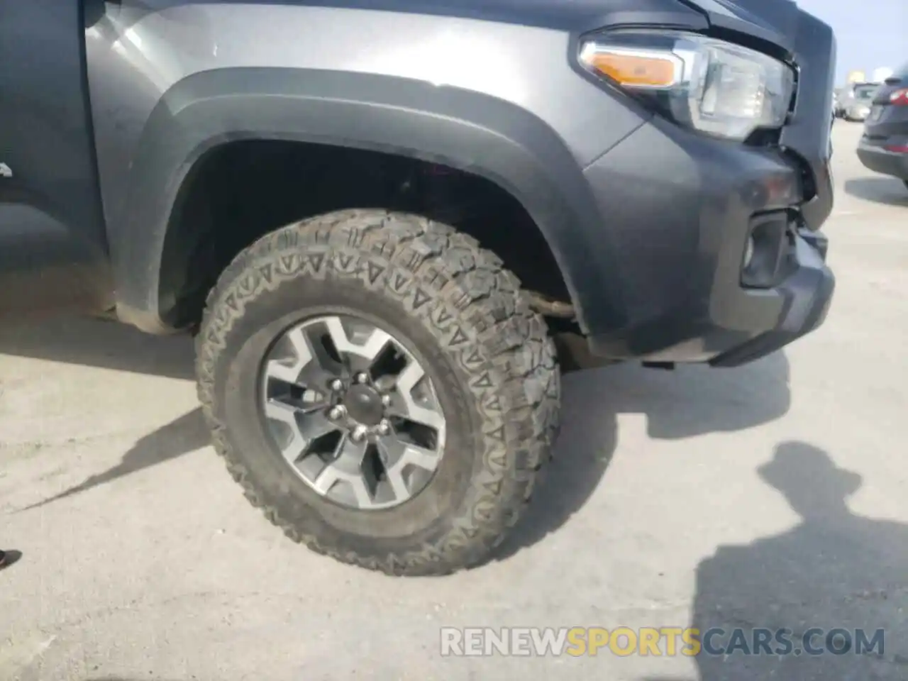 9 Photograph of a damaged car 5TFCZ5AN9KX186805 TOYOTA TACOMA 2019