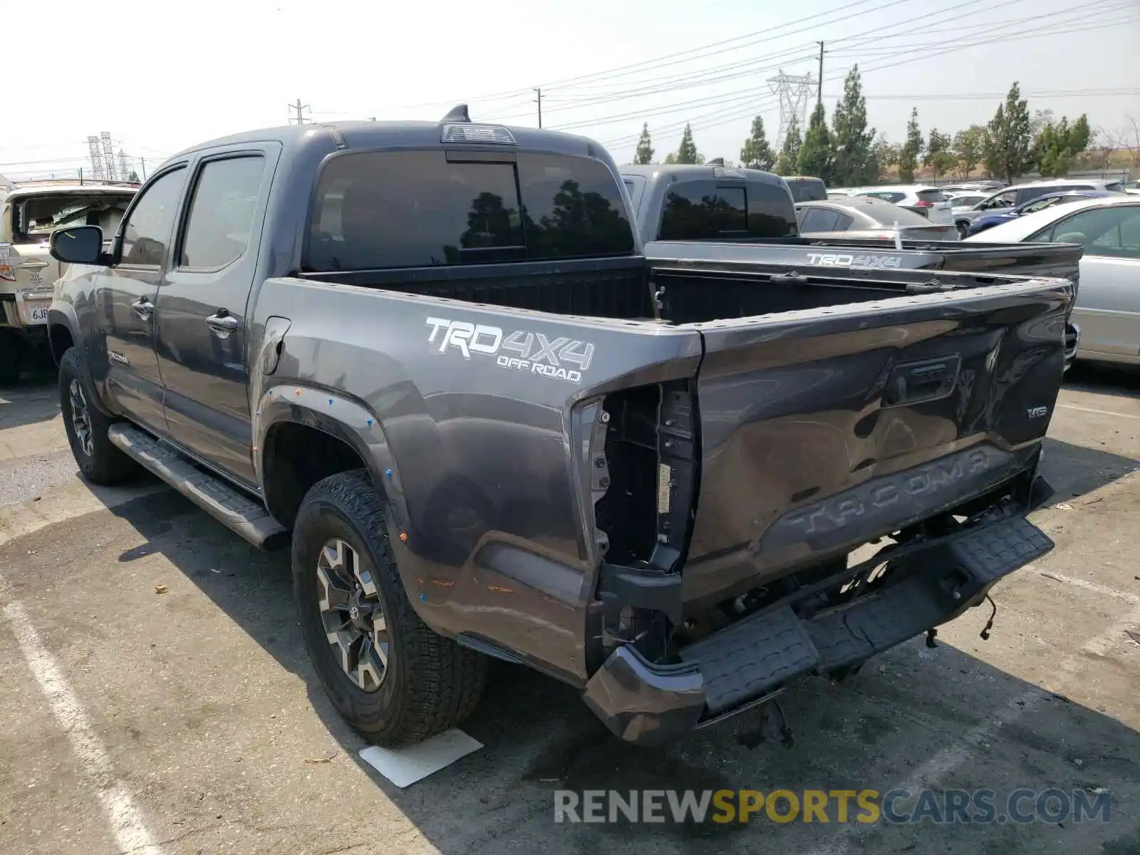 3 Фотография поврежденного автомобиля 5TFCZ5AN9KX194287 TOYOTA TACOMA 2019