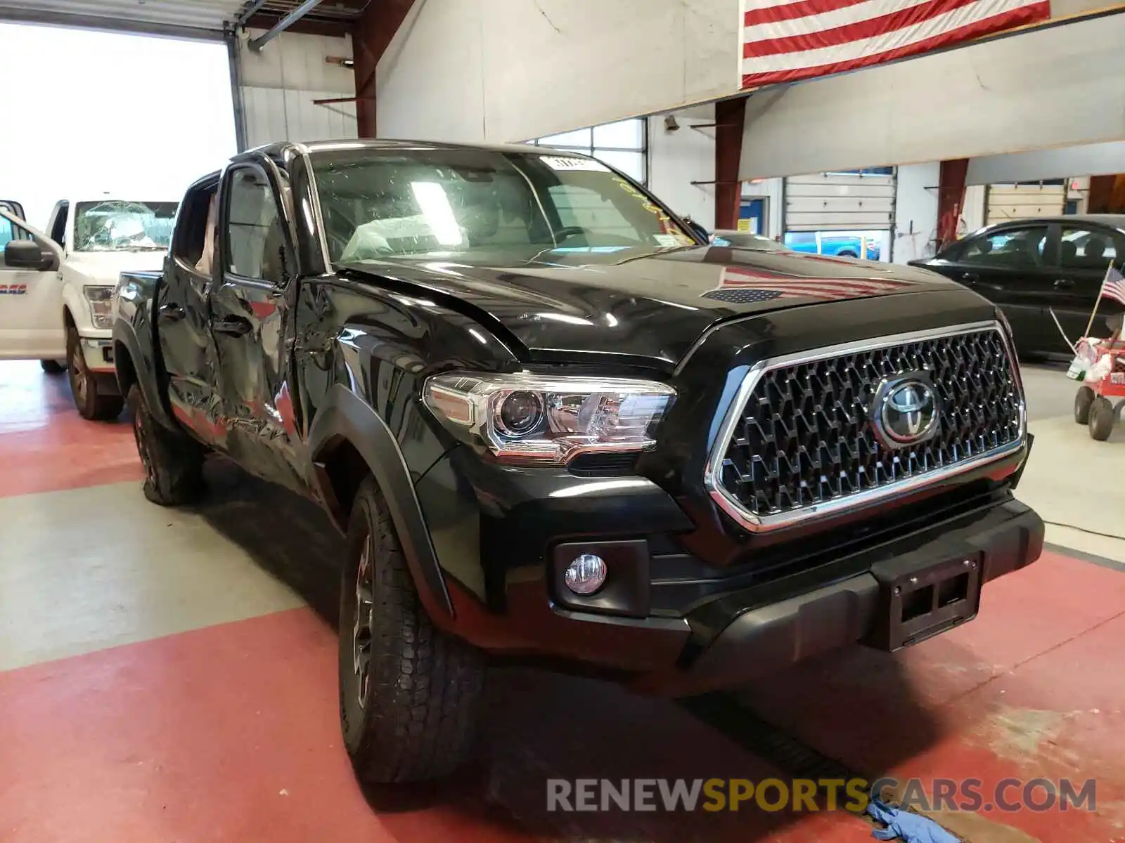 1 Photograph of a damaged car 5TFCZ5AN9KX195472 TOYOTA TACOMA 2019