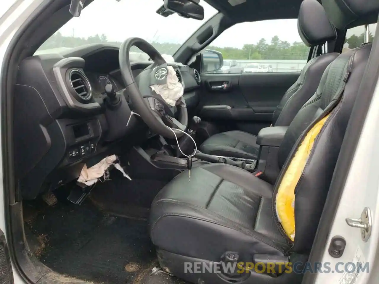 7 Photograph of a damaged car 5TFCZ5AN9KX196749 TOYOTA TACOMA 2019